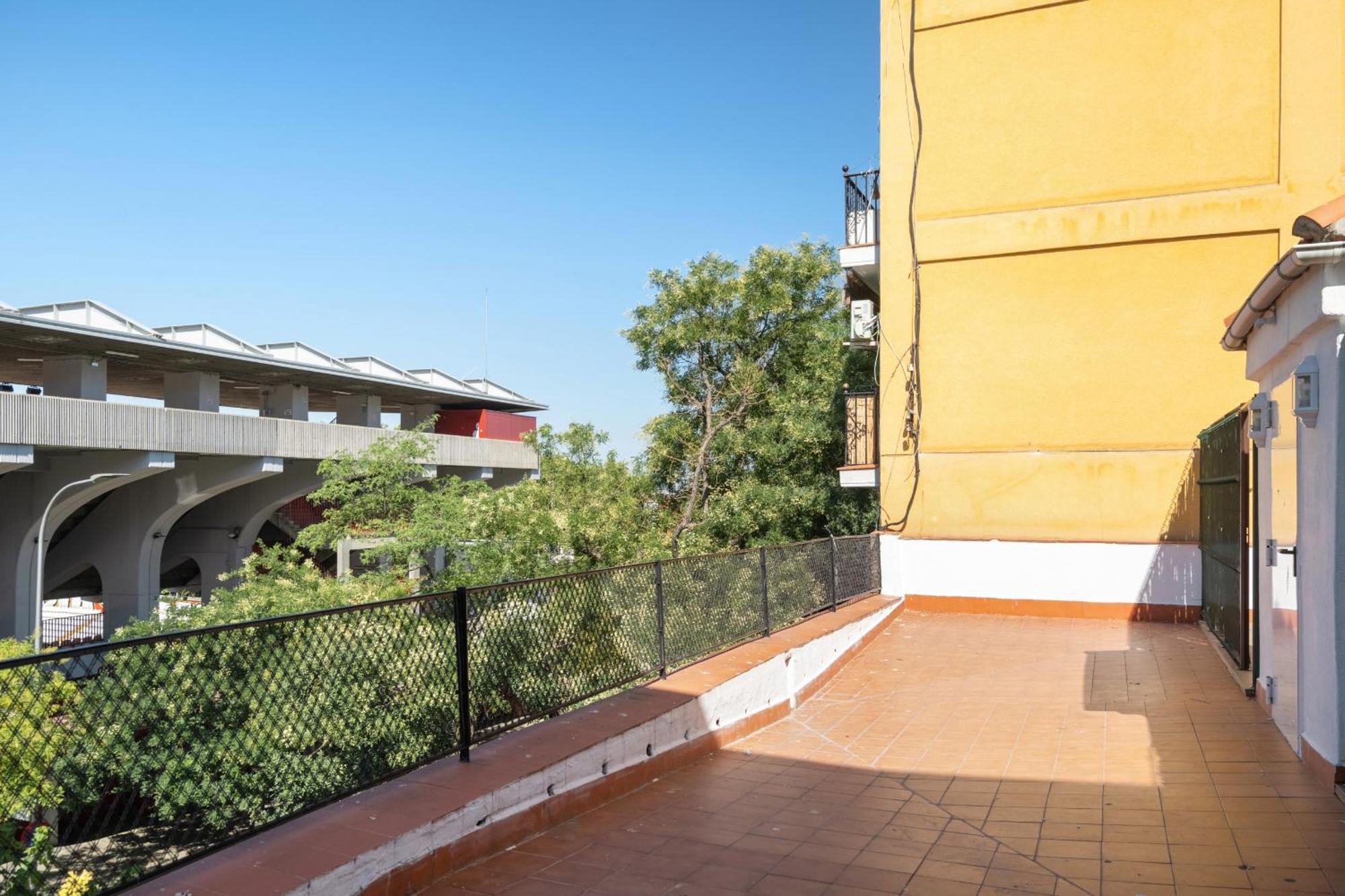Apartamentos En La Avda De La Albufera Alquiler Temporal Мадрид Екстер'єр фото